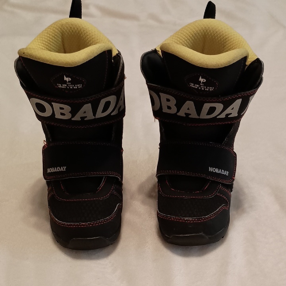 NOBADAY Kids Winter Boots Size 1 Black/Yellow